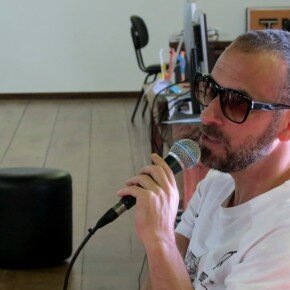 Bate-papo com o músico Lucas Santtana marca novos lançamentos do Bahia Music Export